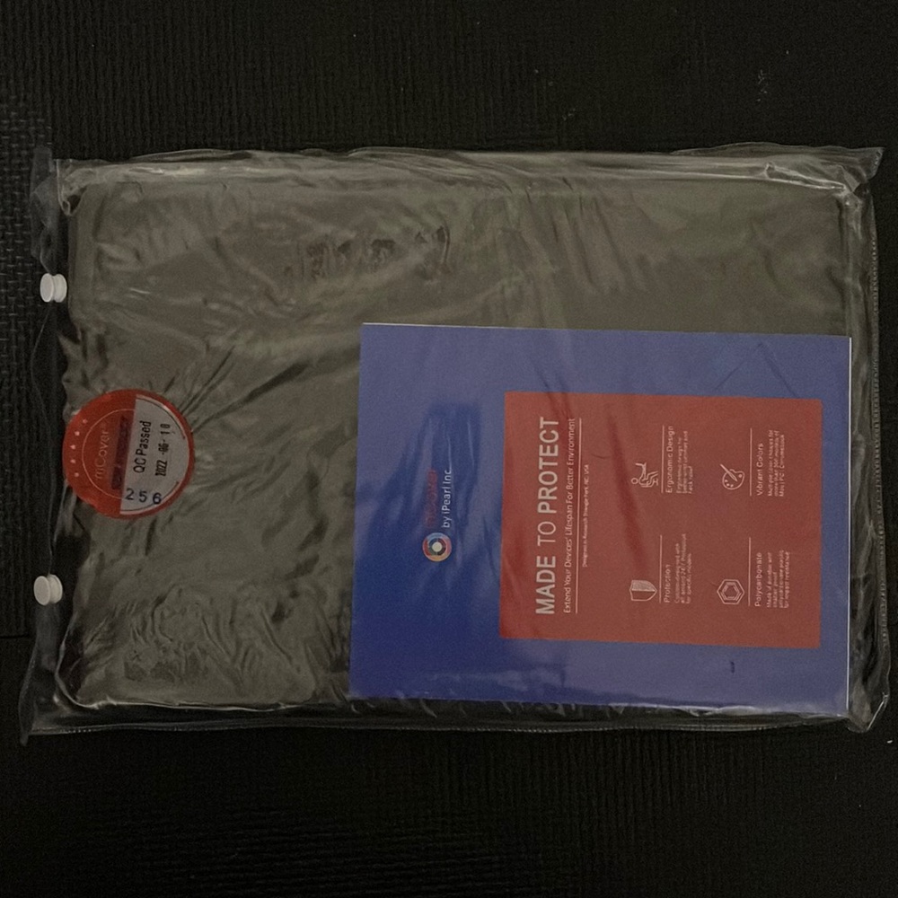 HP Chromebook hard shell laptop case.